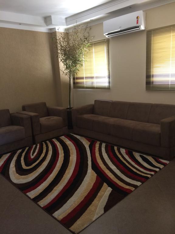 Flor Que Ri - Flats Mobiliados Na Localizacao 2* Olimpia