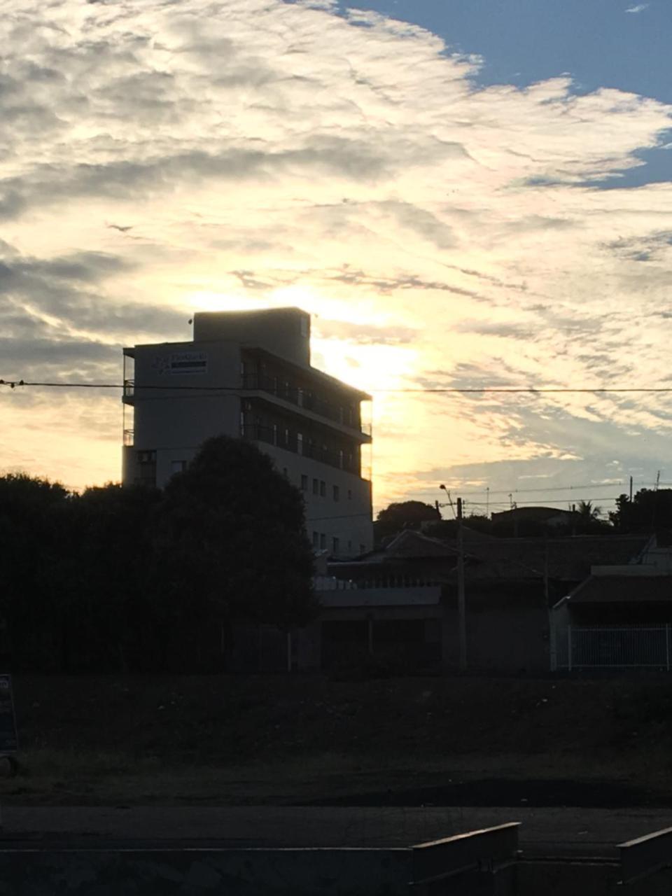 Flor Que Ri - Flats Mobiliados Na Localizacao Olimpia