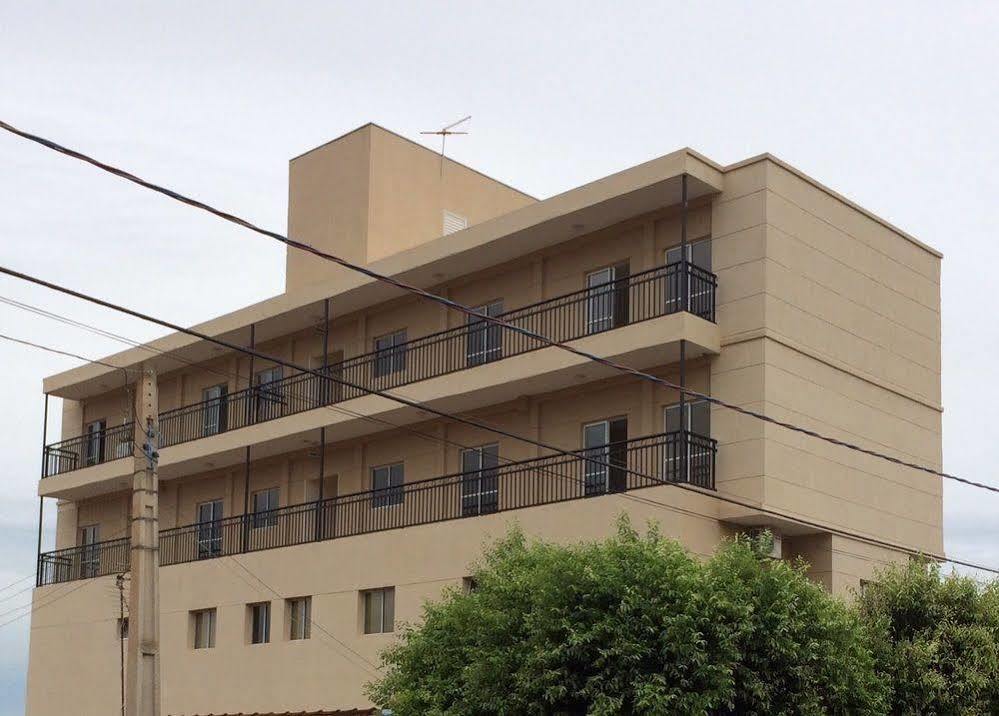 Flor Que Ri - Flats Mobiliados Na Localizacao 公寓式飯店