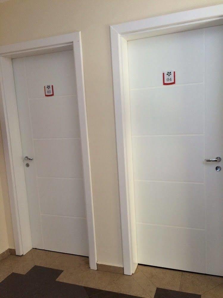 Flor Que Ri - Flats Mobiliados Na Localizacao 2*